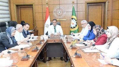 تفاصيل المؤتمر الاسبوعي لمتابعة الموقف التنفيذي لعمل الإدارات التنفيذية بالدقهلية 