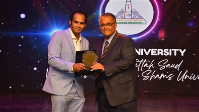 تكريم نائب رئيس جامعة عين شمس في النسخة الثالثة من حملة 