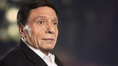 بعد شائعة اعتزاله.. محطات في حياة الزعيم عادل امام 