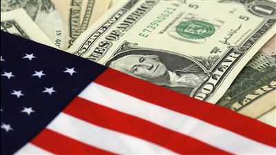 سعر الدولار اليوم..ا في بداية تعاملات البنوك والسوق السوداء 