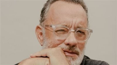 لهذا السبب..توم هانكس يعيد تماثيل جوائز الأوسكار الخاصة به للأكاديمية
