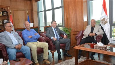 وزير قطاع الأعمال العام يبدأ زيارة لمحافظة السويس لتفقد عدد من الشركات التابعة 