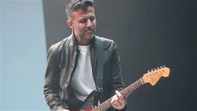 للاحتفال بنجاح ألبومه الجديد.. حمزة نمرة ضيف برنامج 