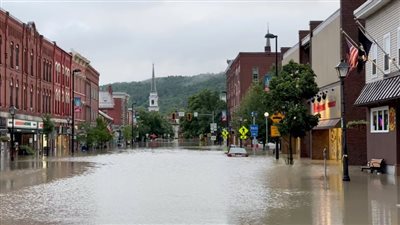 عاجل.. بايدن يعلن حالة الطوارئ في ولاية فيرمونت بسبب الفيضانات