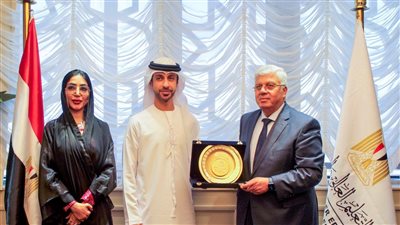 وزير التعليم العالي يبحث مع ملحق التعليم الإماراتي إقامة معرضا بين البلدين