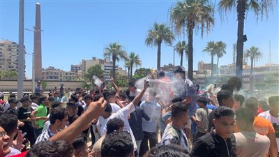 هتافات الرابطة يا مصري تشعل ميدان الشهداء..نداءات طلاب الثانوية العامة ببورسعيد