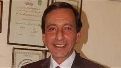 رئيس جامعة القاهرة ينعي الدكتور ياسر عبد القادر 