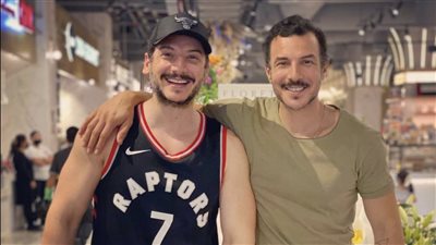 شاهد.. باسل الخياط يحتفل بعيد ميلاد شقيقه (صورة)