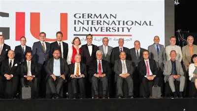 وزير التعليم العالي يهني خريجي الدفعة الأولى من الجامعة الألمانية