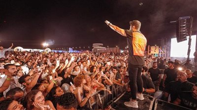 أعلى حضور جماهيري.. تامر حسني يحيي أقوى حفل غنائي في الساحل الشمالي 