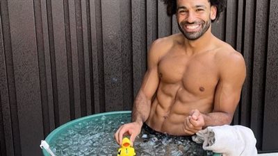 هل يروج محمد صلاح لفيلم البطة الصفرا؟ (صورة)