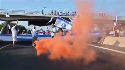 في يوم التشويش.. آلاف الإسرائيليين يتظاهرون وسط تل أبيب