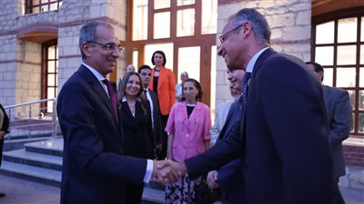  وزارة الاتصالات: بناء قدرات 500 طالب فى خمس جامعات فى مجال الذكاء الاصطناعى بالتعاون مع شركة Dell Technologies مصر