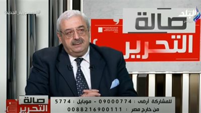 شرب المياه أثناء الأكل يسبب الكرش.. خبير تغذية يحسم الجدل (فيديو)