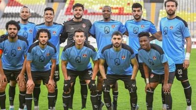 مصطفى العش عن توقيعه للمصري: أنا نايم في البيت 