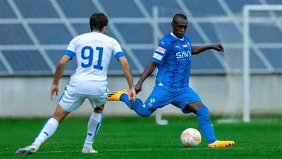 بمشاركة الصفقات الجديدة.. الهلال السعودي يخسر بهدف أمام دينامو كييف وديًا