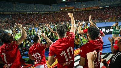 الخطيب يفاجئ لاعبي الأهلي في ليلة الاحتفال بدرع الدوري المصري