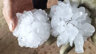 إصابة أكثر من 100 شخص بحبّات البرد في إيطاليا