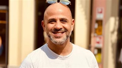 عزيز الشافعي عن 