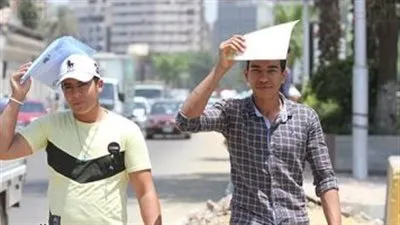 طقس الثلاثاء.. شديد الحرارة رطب نهارا مائل للحرارة رطب ليلًا