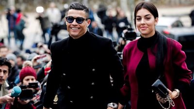 جورجينا صديقة كريستيانو رونالدو تفاجئ محمد صلاح 