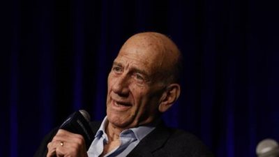 عاجل.. رئيس الوزراء الإسرائيلي الأسبق يحذر من كارثة ستحدث في تل أبيب