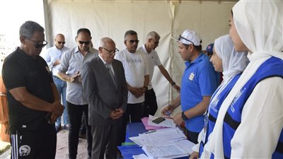 محافظ بورسعيد يتفقد اختبارات المتقدمين لمشروع «كابيتانو مصر» في نسخته الثانية