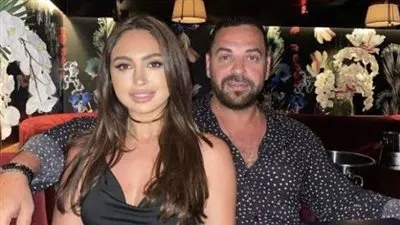 بهده الطريقة.. طارق العريان يحتفل بمرور 4 سنوات على زواجه من نيكول سعفان