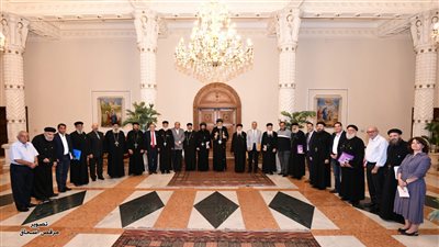 لمتابعة خدمة السودانيين.. البابا يلتقي قيادات أسقفية بكنائس القاهرة