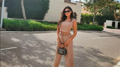 شاهد.. مي عمر تخطف الأنظار في أحدث أطلالة لها