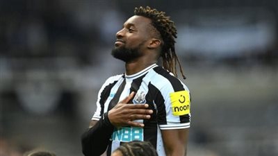 سانت ماكسيمان يودع جماهير نيوكاسل يونايتد قبل الانتقال إلى الأهلي السعودي