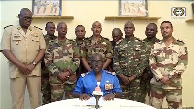 اجتماع قادة غرب إفريقيا بشأن انقلاب النيجر والمجلس العسكري يحذر من التدخل