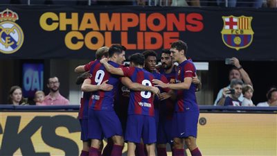 بسبب باريس سان جيرمان.. نجم برشلونة يعلن العصيان ويطالب بالرحيل