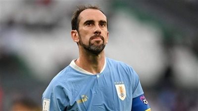 رسميا.. جودين أسطورة أوروجواي يعتزل كرة القدم