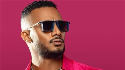 محمد موسى ساخرا من ظهور محمد رمضان عاريا: بيلاقي راحته وهو قالع 