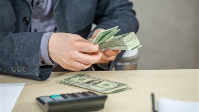 قبل اجتماع المركزي بساعات.. سعر الدولار مقابل الجنيه المصري اليوم الخميس 3 أغسطس