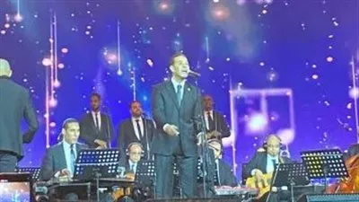 من حفل مهرجان العلمين.. مدحت صالح يوجة رسالة للرئيس السيسي فما هي؟