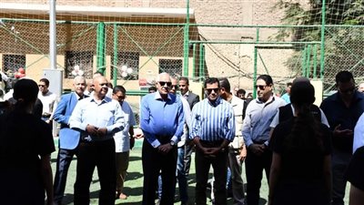 وزير الشباب ومحافظ الجيزة يضعان حجر الاساس لحمام سباحة مركز الشباب الدولى بكفر طهرمس