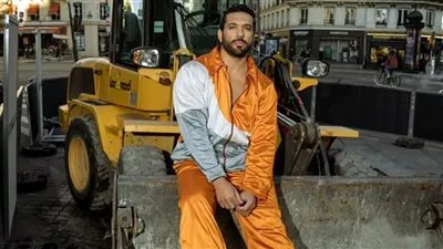 حسن الرداد يظهر بـ تاتوه بإسم والدته 