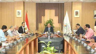 رئيس جامعة المنصورة يتابع معدلات مشروع إنشاء مبنى الأورام الجديد