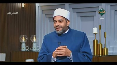 هل يجب على الأب إعطاء الأم أجر على رضاعة طفلهما؟.. أمين الفتوى يجيب 