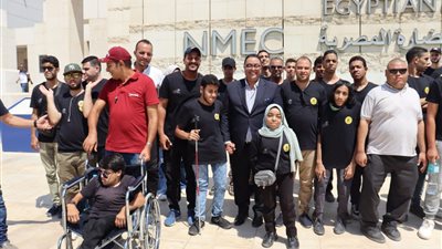 مدير معهد إعداد القادة يحث ذوي القدرات علي الالتزام بالأمل والسعي لتحقيق الأهداف