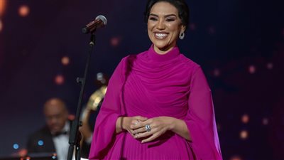 مي فاروق تتألق في جولة الممكلة وتطرب جمهور القصيم 