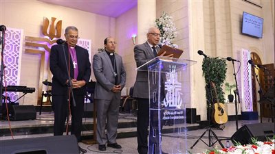 رئيس الطائفة الإنجيلية بمصر يشهد انضمام أعضاء جدد لكنيسة الأزبكية