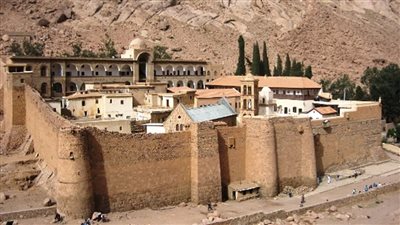 وزير السياحة والآثار يتابع مستجدات مشروع التجلي الأعظم في سيناء 