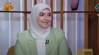 هل من حق الزوجة معرفة دخل زوجها؟.. الأزهر يجيب (فيديو)