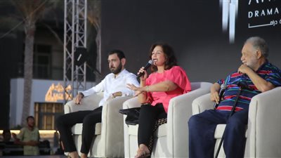 إلهام شاهين: 