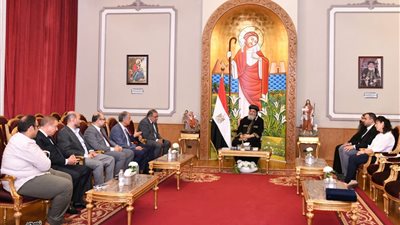 البابا تواضروس يستقبل وفد نقابة الأطباء 