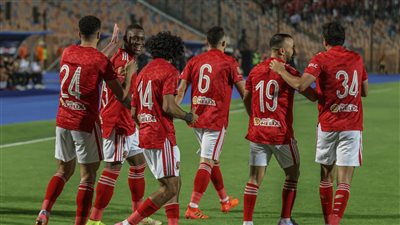 بعد رحيل شريف.. الأهلي يحسم مصير نجم جديد داخل القلعة الحمراء