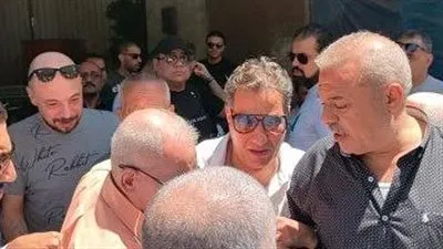 أهالي الإسكندرية يساندون أحمد شيبه أثناء تشييع جثمان والدته